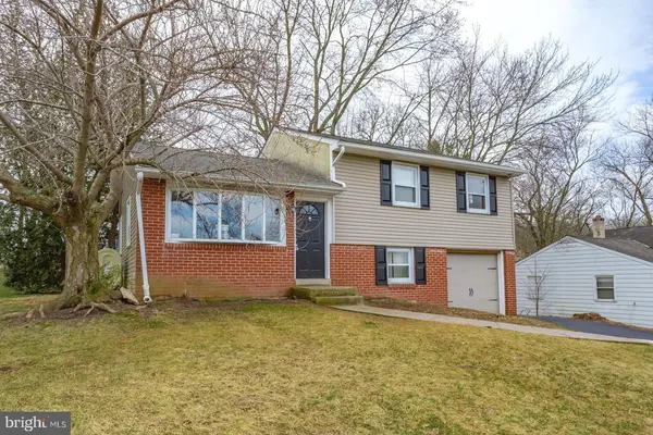 328 Adrian Rd, Collegeville, PA 19426-1602