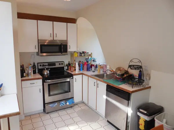 24 Millmont St #D, Roxbury, MA 02119-4027