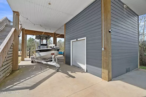 Bay St Louis, MS 39520,5035 Utah St