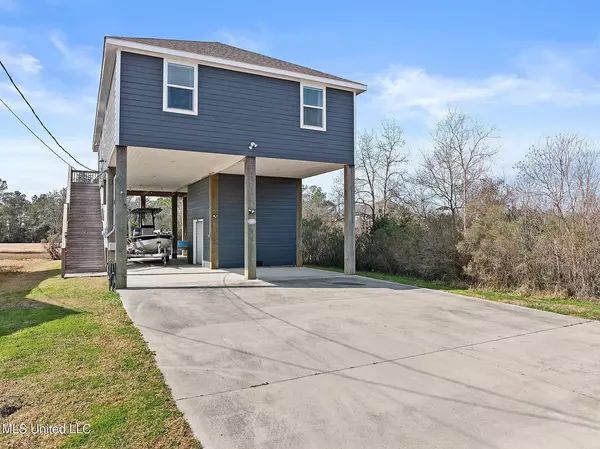 Bay St Louis, MS 39520,5035 Utah St