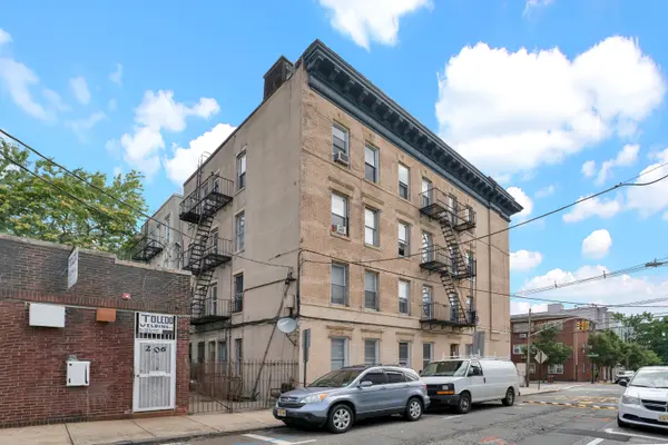 3501 Hudson Ave, Union City, NJ 07087-6043