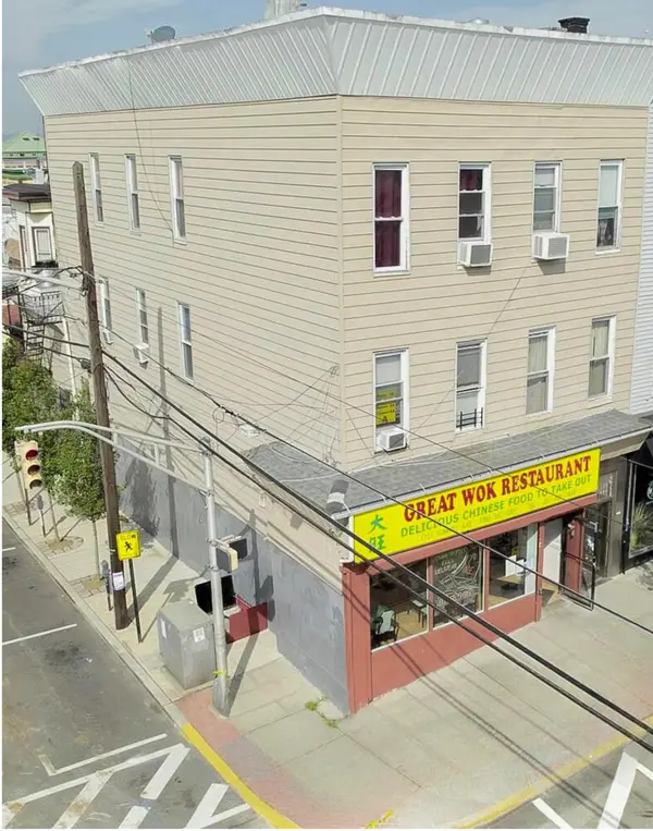 1101 Summit Ave, Union City, NJ 07087-6211