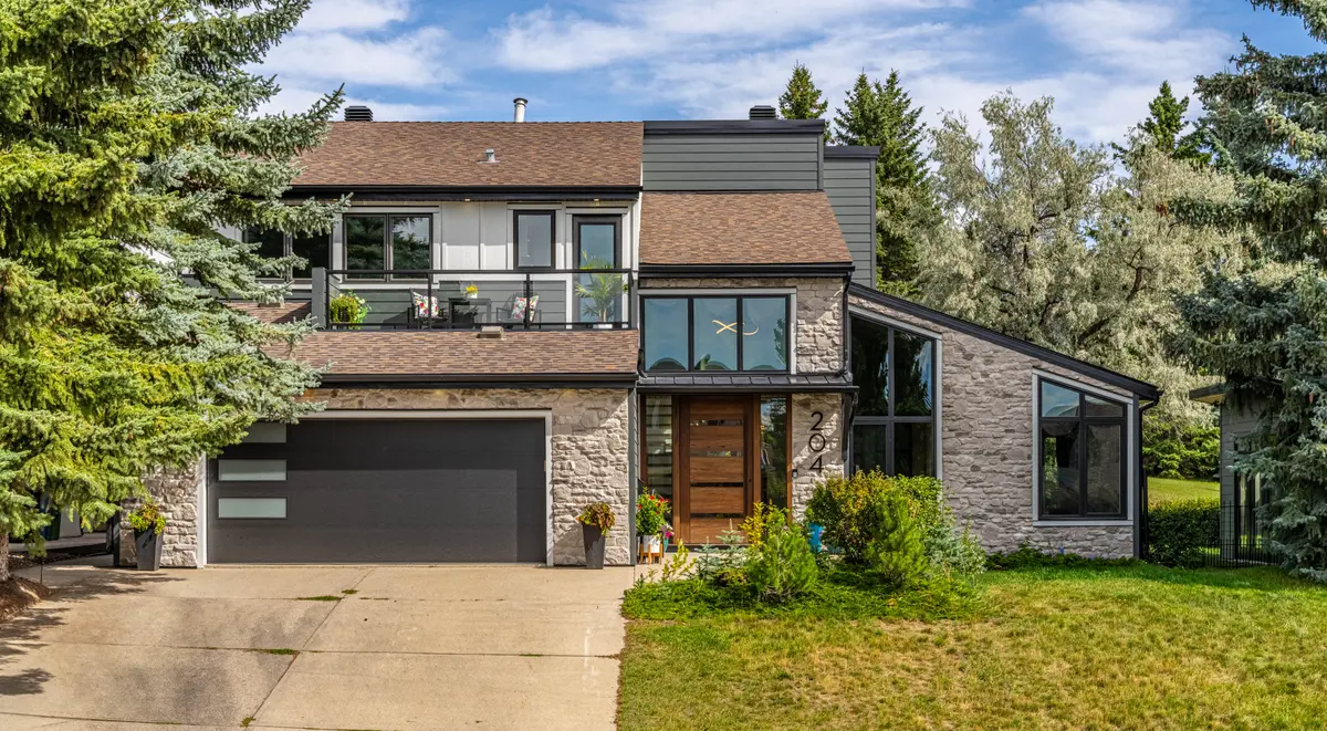 204 Pump Hill Vw SW, Calgary, AB T2V 4M9