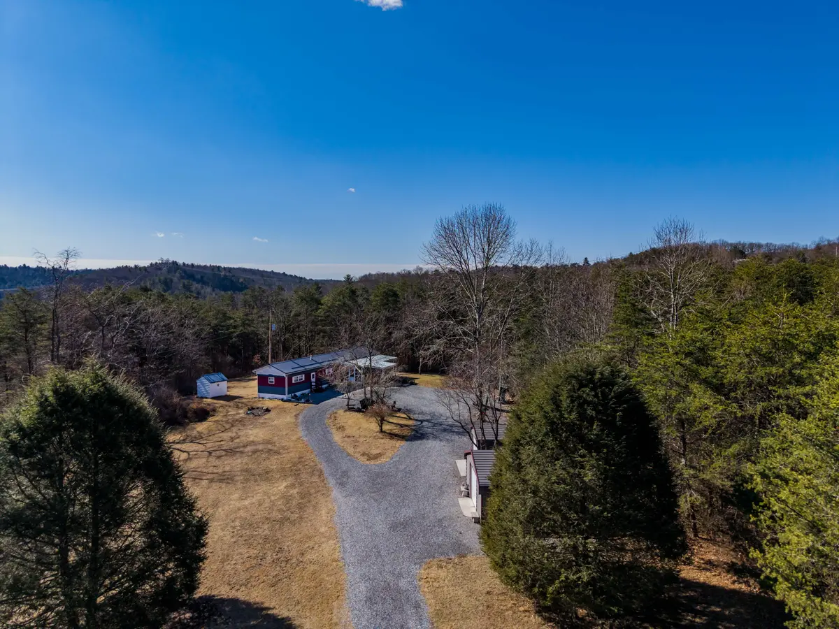 7148 Rock Dr, Three Springs, PA 17264-8063