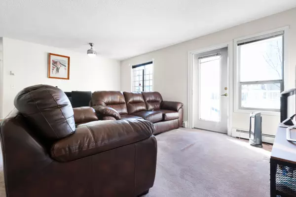 Calgary, AB T1Y 7L2,6818 Pinecliff Grv NE #3117