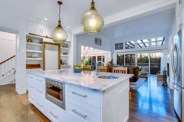 1451 Varsity Estates Dr NW, Calgary, AB T3B 3E4