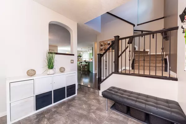 Airdrie, AB T4A,1328 2445 Kingsland Rd SE