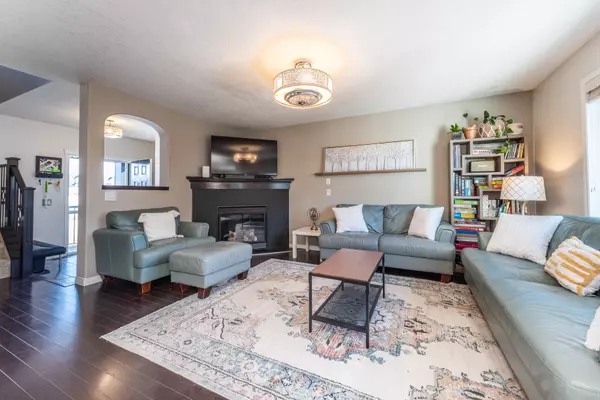 Airdrie, AB T4A,1328 2445 Kingsland Rd SE