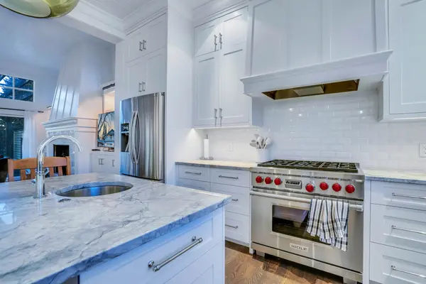 1451 Varsity Estates Dr NW, Calgary, AB T3B 3E4