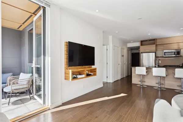 9150 University High St #101, Burnaby, BC V5A