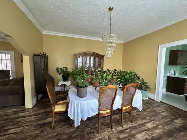 472 Parkway Dr NE, Atlanta, GA 30308-2665