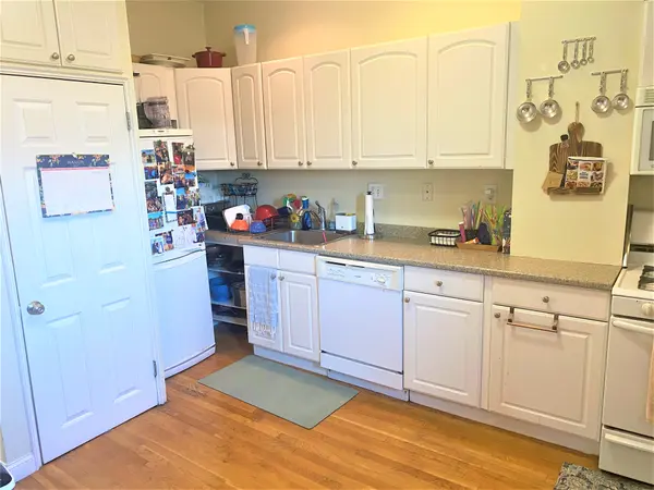 106 L St ##3, South Boston, MA 02127-3171