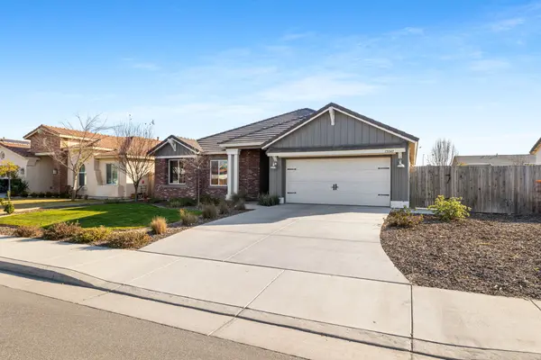 15049 Mahogany Ct, Bakersfield, CA 93314-9377
