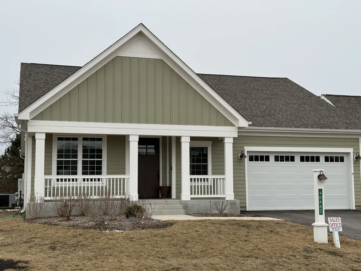 40442 N South Newport Dr, Antioch, IL 60002-8522