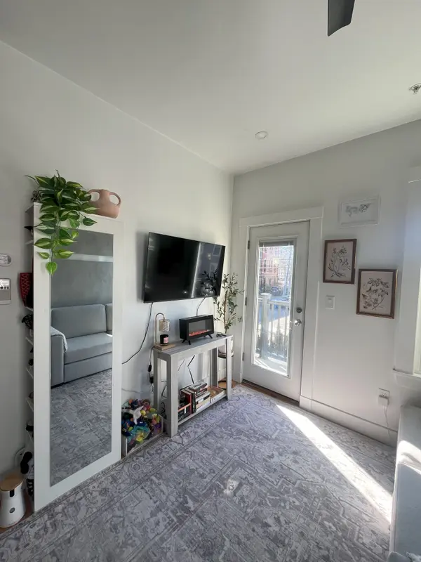 29 Green St #12, Boston, MA 02130-2510