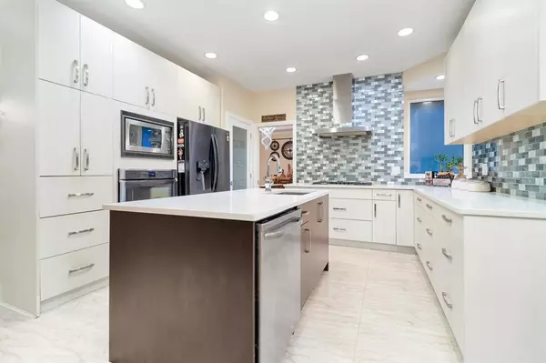 14809 26 Avenue South Surrey White Rock V4P 1N6,