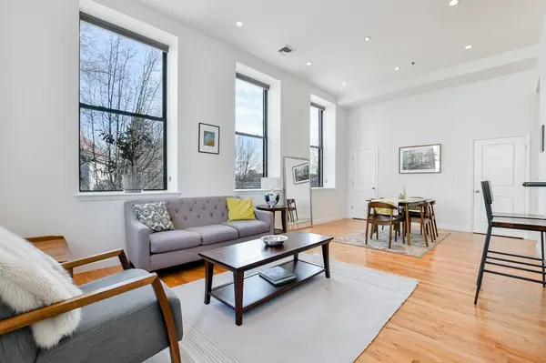 11 Wyman St #2D, Jamaica Plain, MA 02130-1975