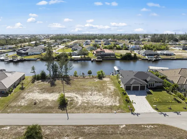 4110 NW 27th St, Cape Coral, FL 33993-8008