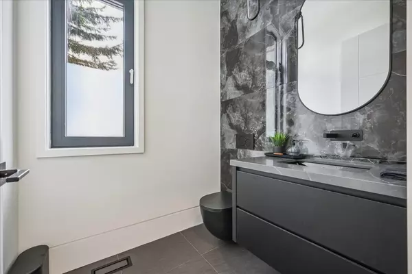 Oakville, ON L6K 2L3,363 Burton Rd