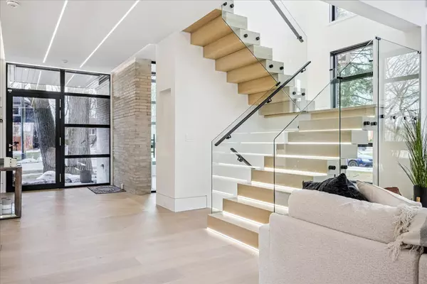 Oakville, ON L6K 2L3,363 Burton Rd