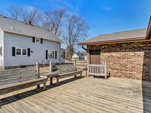 209 W Union Ave, Cedar Grove, WI 53013-1359