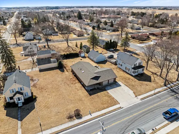 209 W Union Ave, Cedar Grove, WI 53013-1359