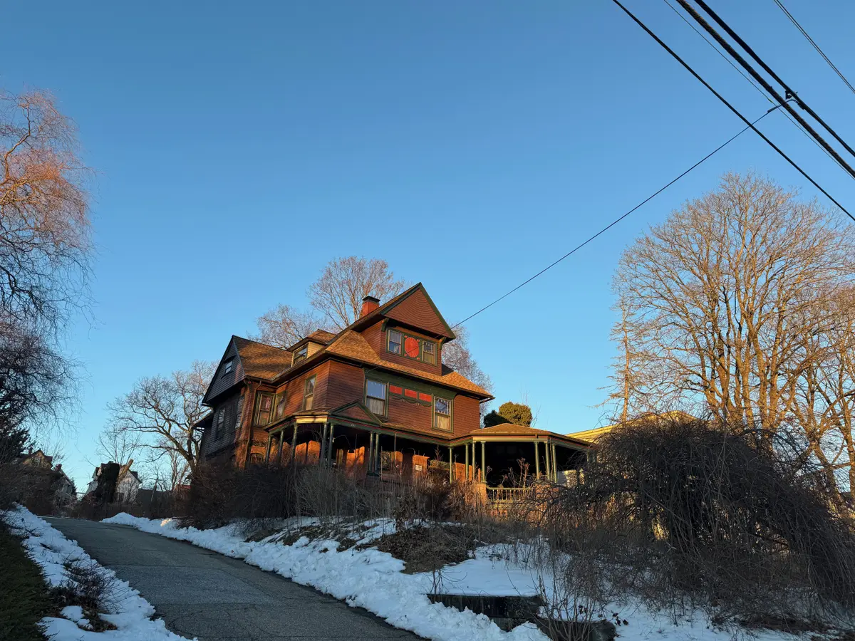 183 Prospect St, Willimantic, CT 06226-2557