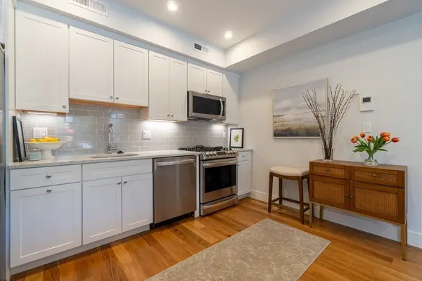 874 South St #1, Roslindale, MA 02131-2499
