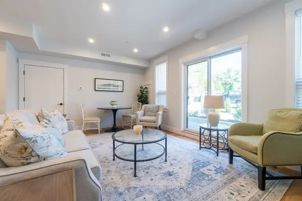 874 South St #1, Roslindale, MA 02131-2499