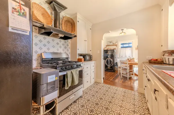 522 Cowee Ave, Gridley, CA 95948-9752