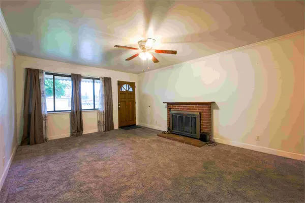 421 E 17th St, Marysville, CA 95901-4345