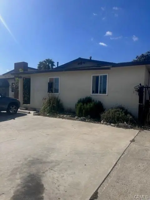 7607 8th Ave, Los Angeles, CA 90043