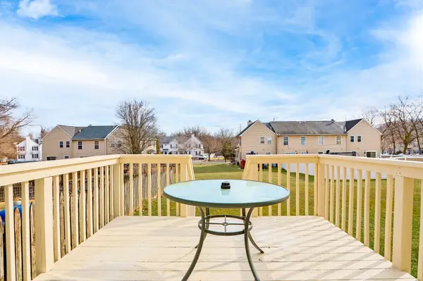 615 Abbe Ct, Freemansburg, PA 18017-6307
