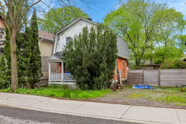 Ottawa, ON K1Z 5B6,272 Churchill Ave N