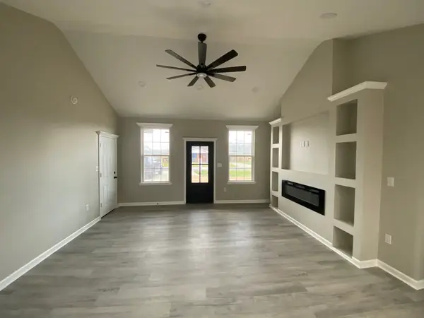 220 Garnet Dr, Opelousas, LA 70570-1260