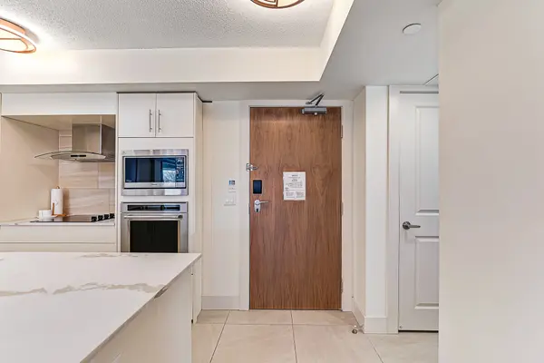 9 Harbout ST E Collingwood ON #4407-09