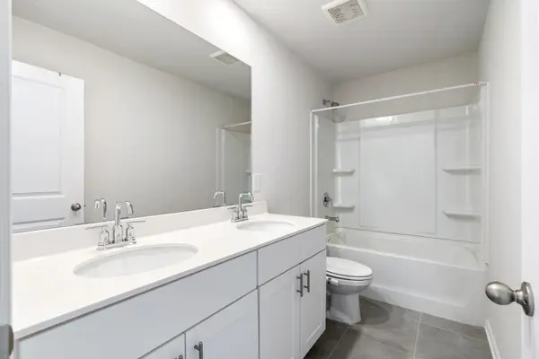 4839 Dufour Dr, Lilburn, GA 30047-6544