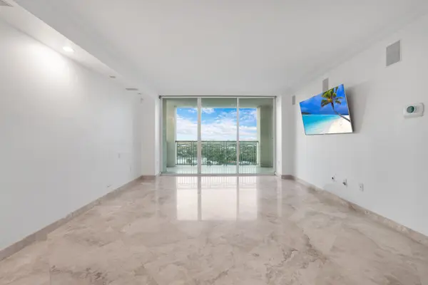 3400 SW 27th Ave #1805, Miami, FL 33133-2708