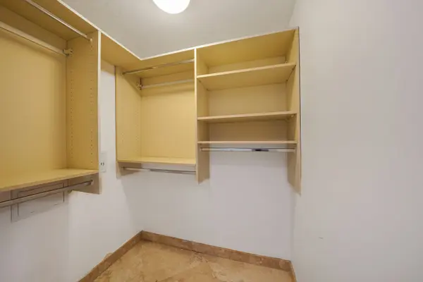 3400 SW 27th Ave #1805, Miami, FL 33133-2708