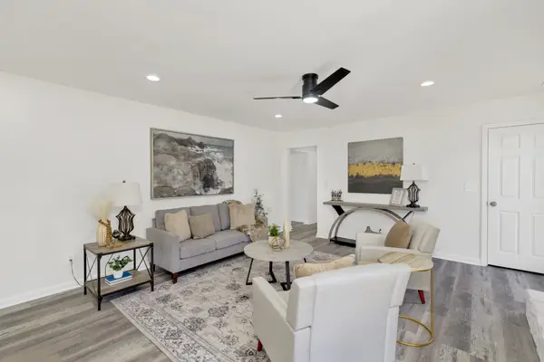 727 13th Ct, Pleasant Grove, AL 35127-3411