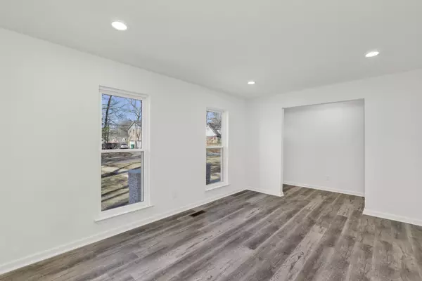 727 13th Ct, Pleasant Grove, AL 35127-3411