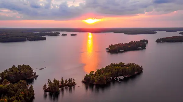 Private Islands Lake Joseph