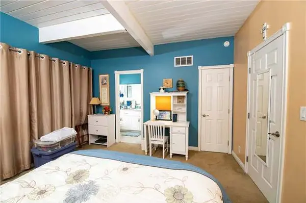 5447 Zelzah Ave #116, Encino, CA 91316-2216