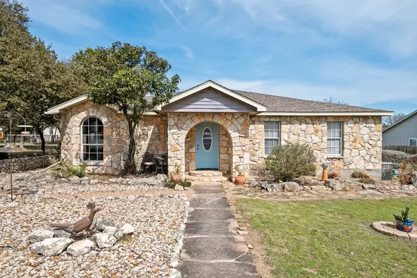 9 Wood Hollow Way, Wimberley, TX 78676-3116