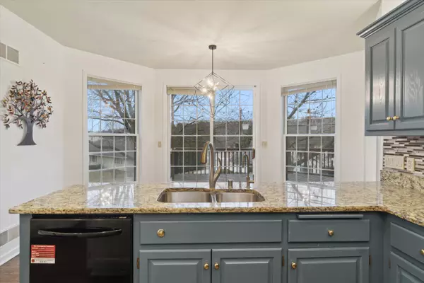 Brookfield, WI 53045-3753,19545 Whitehall Dr