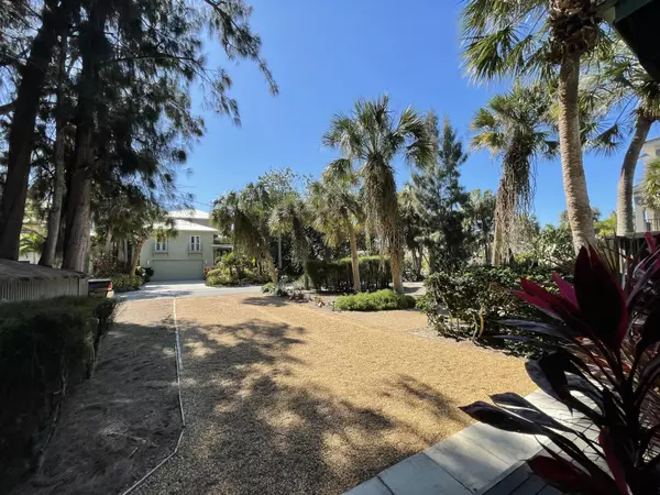 Sarasota, FL 34242,4959 COMMONWEALTH DR