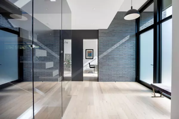 Oakville, ON L6J 4B1,341 Ashdale Pl