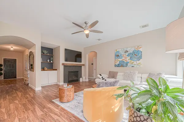2931 Five Oaks Dr, Missouri City, TX 77459-6503