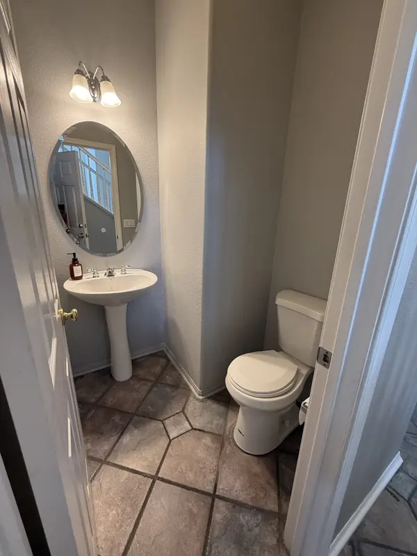 28252 Cedar Ln, Santa Clarita, CA 91350-4433