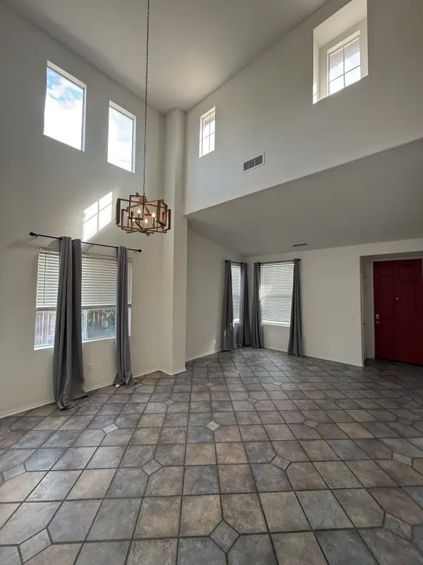 28252 Cedar Ln, Santa Clarita, CA 91350-4433